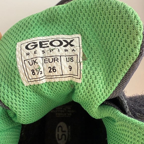 Geox Kids Black and Green Waterproof Boots US 9 EU26 - Picture 4 of 4